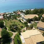 Borgo Donna Canfora מלון דירות 4*