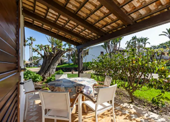 Borgo Donna Canfora Capo Vaticano