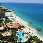 Borgo Donna Canfora Apartahotel 4*