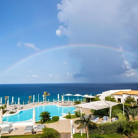 Borgo Donna Canfora Aparthotel 4*