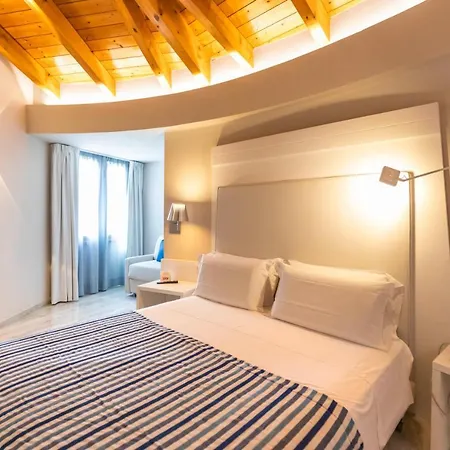 Borgo Donna Canfora 4* Capo Vaticano