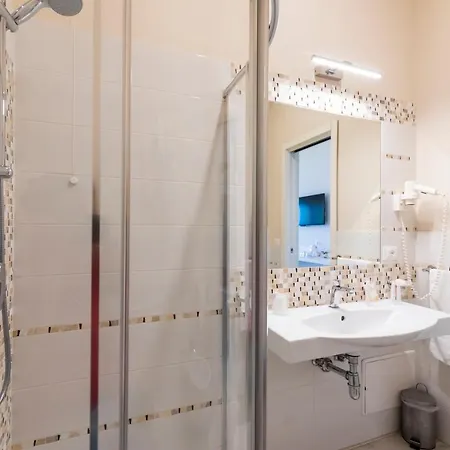 Borgo Donna Canfora קאפו ואטיצ'אנו