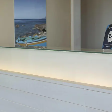 Borgo Donna Canfora קאפו ואטיצ'אנו