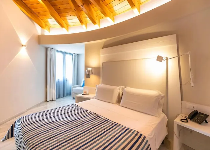 Borgo Donna Canfora 4* Capo Vaticano