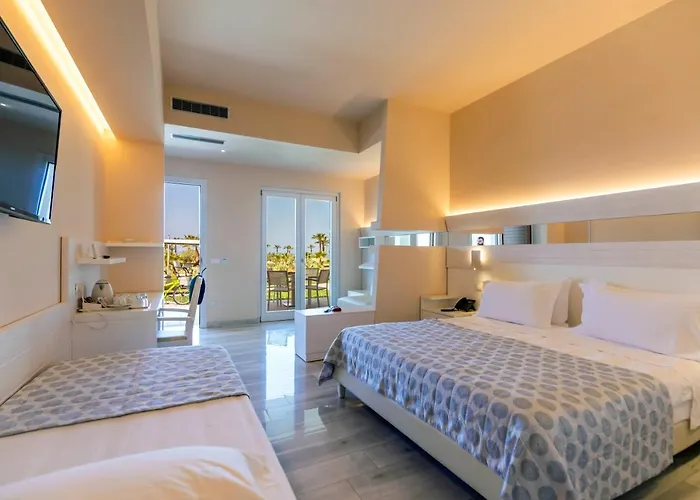 Apart-hotel Borgo Donna Canfora 4*