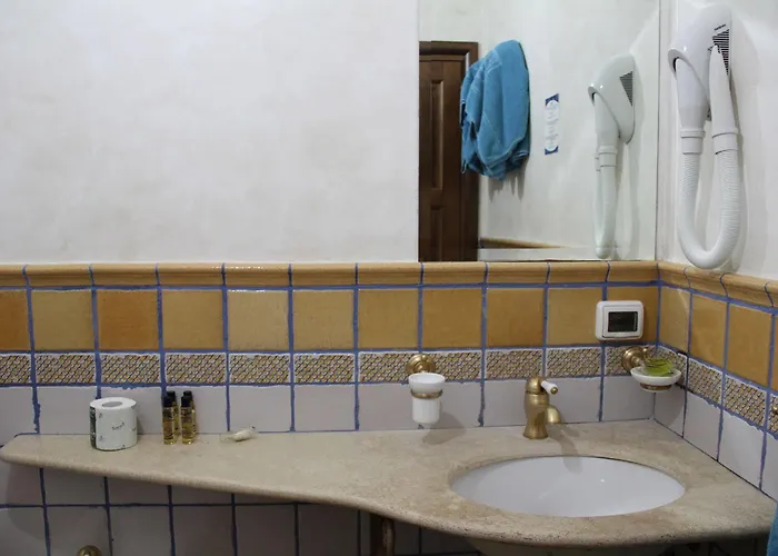 Aparthotel Borgo Donna Canfora 4*